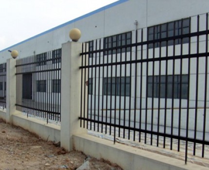 重慶廠區(qū)圍墻柵欄